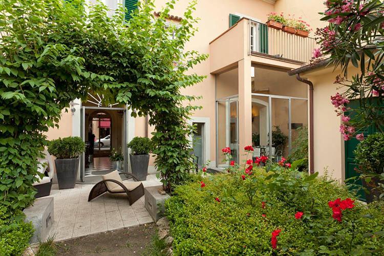 Hotel Novecento Pisa Bagian luar foto