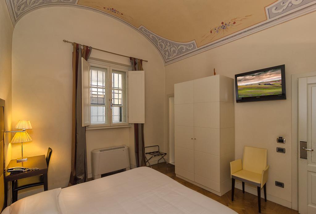 Hotel Novecento Pisa Bagian luar foto
