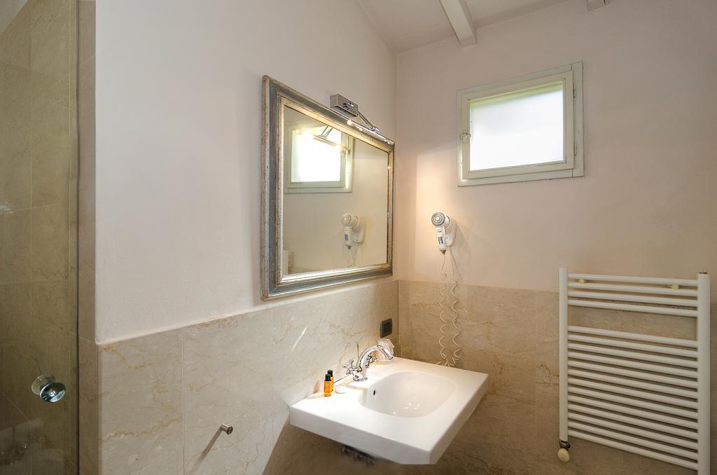 Hotel Novecento Pisa Bagian luar foto