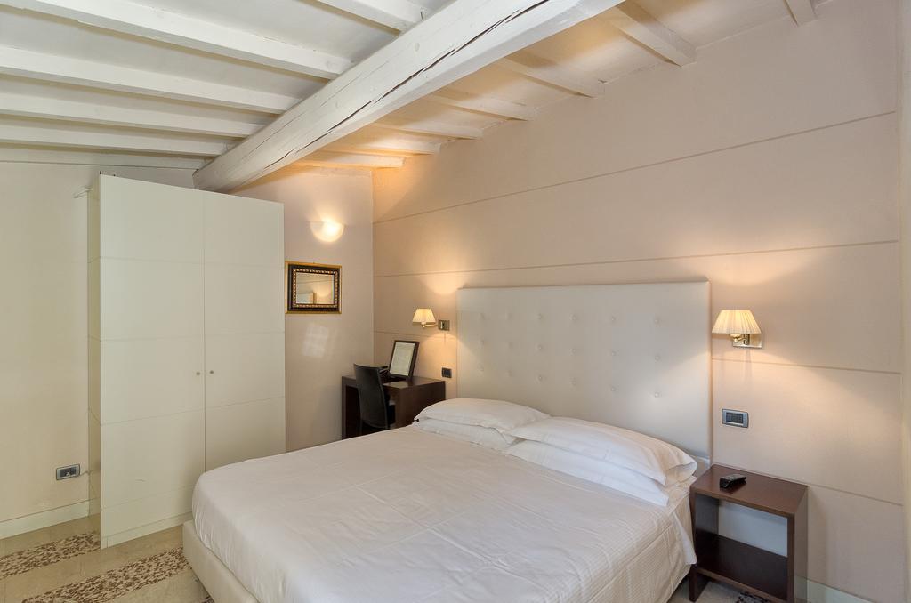 Hotel Novecento Pisa Bagian luar foto
