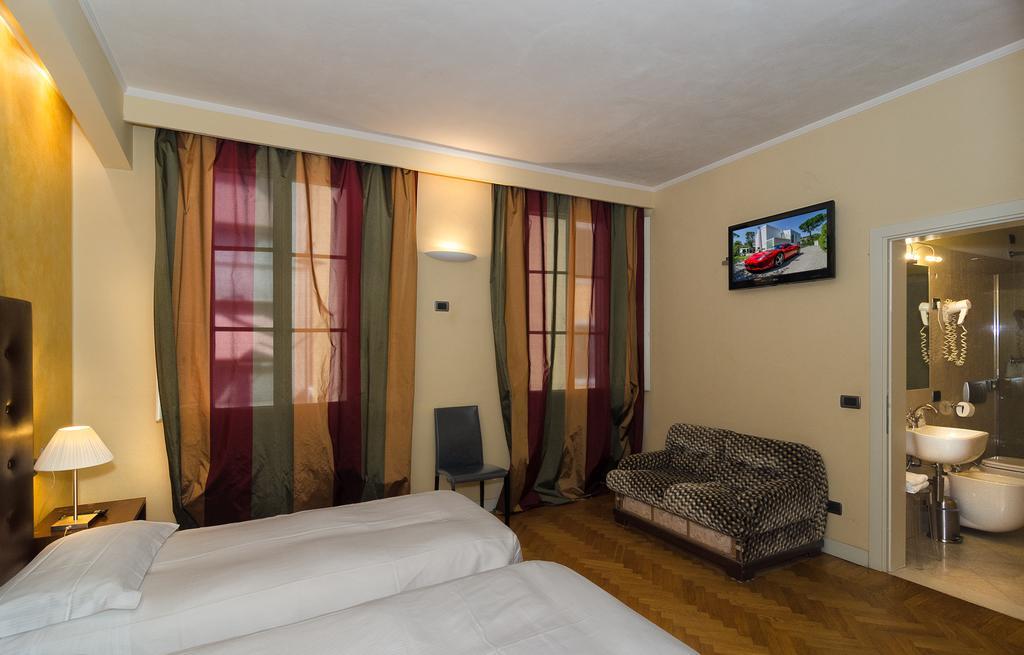 Hotel Novecento Pisa Bagian luar foto