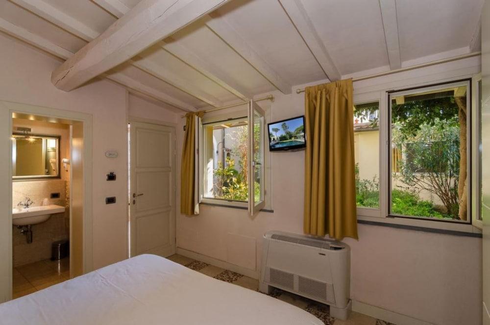 Hotel Novecento Pisa Bagian luar foto